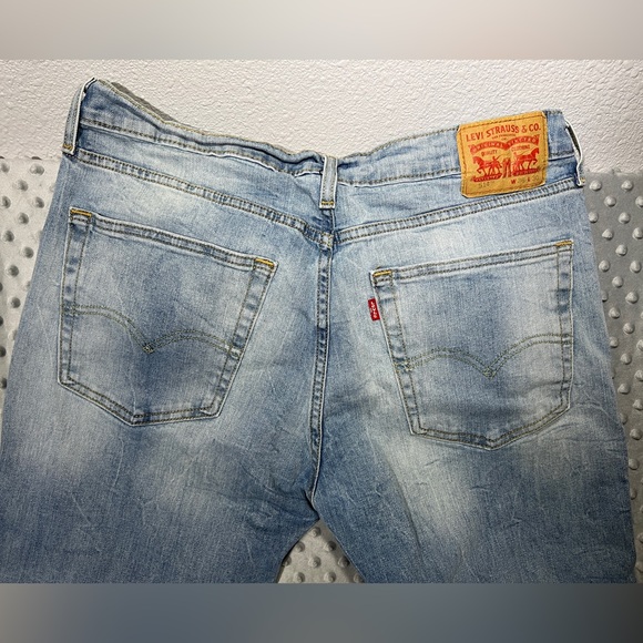 Levi’s Men’s 514 Straight Leg Stretch Jeans 36 x 30 Lightwash Denim EUC - Picture 3 of 7